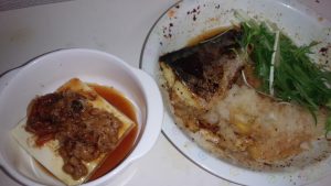 焼き鯖with水菜とキムチ納豆豆腐
